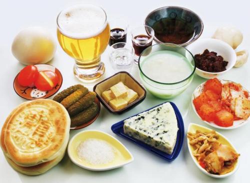 中國食品 傳統(tǒng)食品 與外國食品的異同點